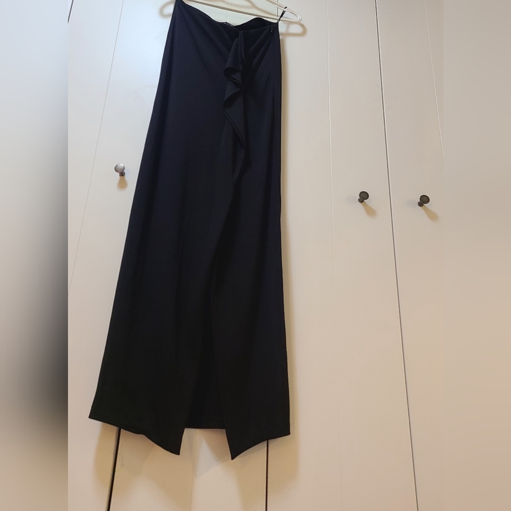 Brand New Women's Zara skirt